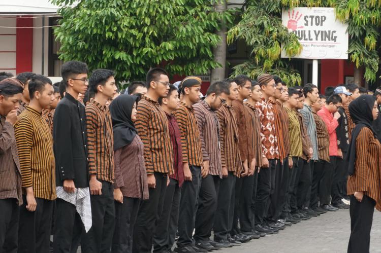 semangat-emansipasi-warnai-upacara-hari-kartini-smk-telkom-malang-2026